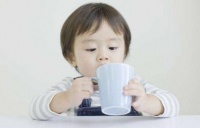 二胎时代宝宝饮水莫忽视！自然来净水机呵护全家人健康