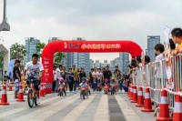 《小骑士加冕！康师傅小小滑步车公开赛完美落幕》