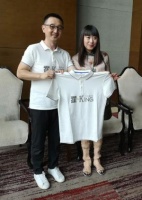 霍King携手赖亚楠打造上海霍KingPLUS 青山周平等现场点赞