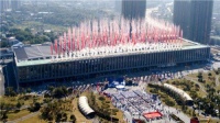 朱占平《福禄满堂·锦绣欢歌》亮相瓷博会 向建国七十周年