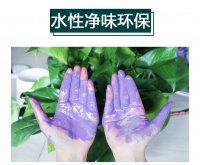 实木家具，一直坚持使用环保水性漆工艺