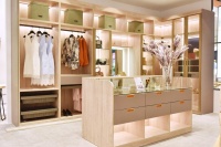 领尚衣帽间新品“面面”俱到，让收纳空间智慧增容