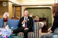 【胶点访谈】丨顶立周闰阳：脚踏实地 做时代的眺望者