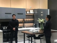 机辩 | 嵊州市副市长史向俊：持续助力嵊州集成灶产业蓬勃发展