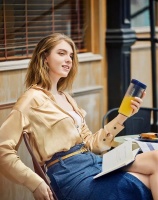 C位出圈，摩飞靠的不止是网红身份