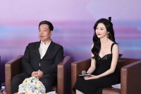 汪林朋景甜同框带货3.2亿 居然之家数字化不止“靠谱”