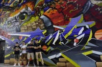 打卡「燃烧的涂鸦 • Graffiti on Fire 」快闪主题展，以“出格”状态唤醒别...