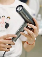 康夫K9小飓风|强劲吹发，精准护发