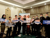 《无尽攀登》山峰有限，梦想无限，72岁硬核大爷的逐梦之旅