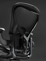 Herman Miller丨Aeron酷黑哑光全新色系上线