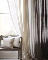 窗帘、墙布搭配得好，装修效果提升几个档次！