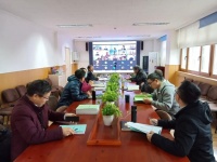 《定向刨花板》、《地板基材用纤维板》等10项标准通过审查