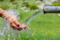 又到一年装修季，教你如何挑净水新风和浴霸？