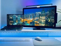 显示器市场酝酿新变局，京东电脑数码全链路优势引领行业新气象