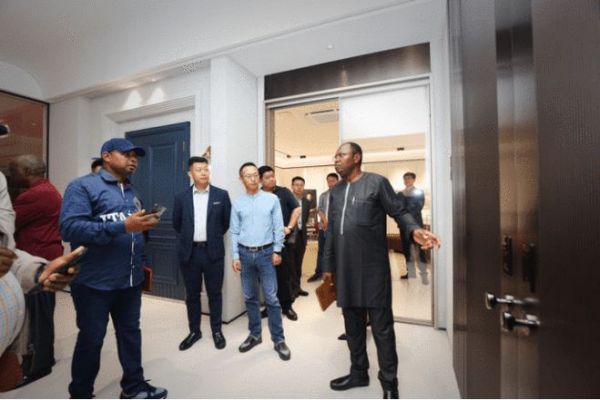 喀麦隆考察团参访TATA木门，产品实力获国际认可！