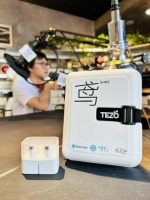 没想到，机器人不仅成为自然探索家，还推出了令播客圈赞叹不已的耳机