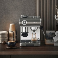 做好咖啡的关键是什么？小熊电器机械舱咖啡机：从磨好豆开始