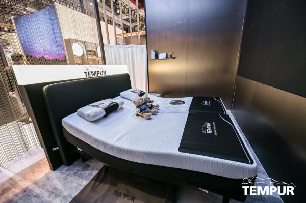 LEI_0317-opq4097133554