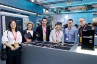 荣耀加冕！广东顶固集创家居摘得2026中国家博会华钻之星至尊之星荣誉