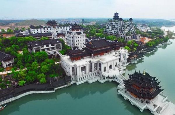 年年红金典笃行“中国营造”：以匠心传承，让古建文脉永续新生